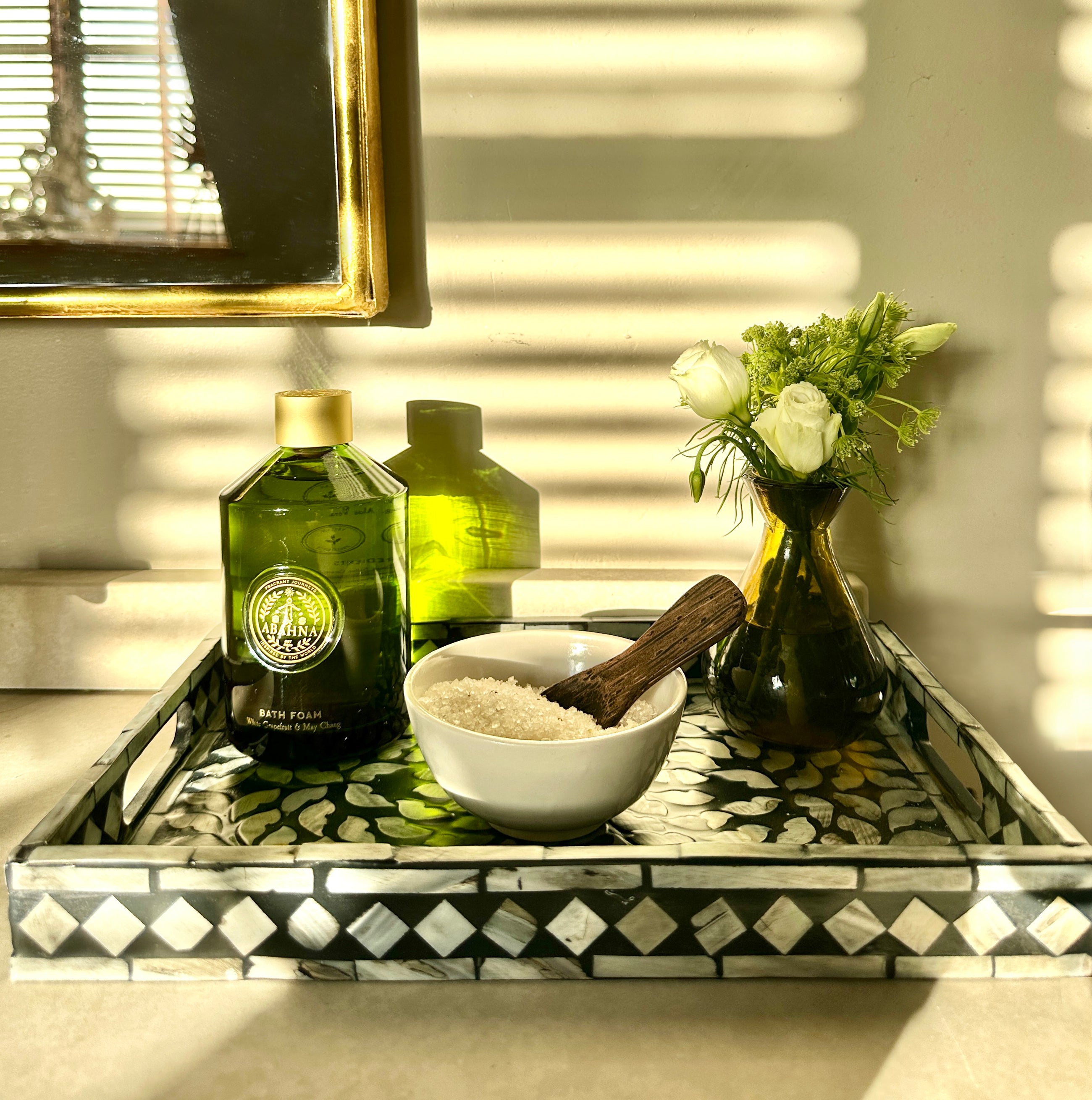 Mother of pearl inlay tray (black)