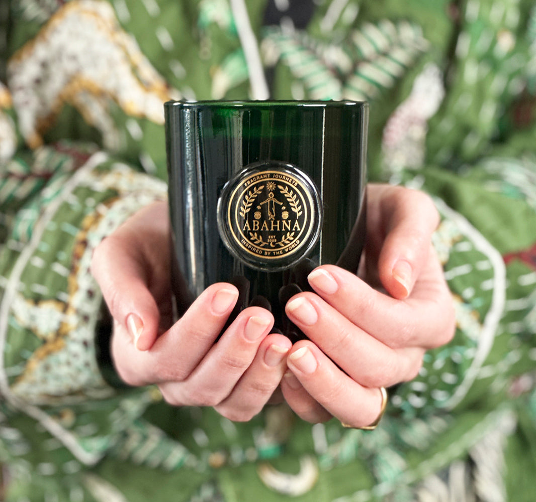 Hand-poured natural wax candle with Frangipani & Orange Blossom fragrance – Abahna