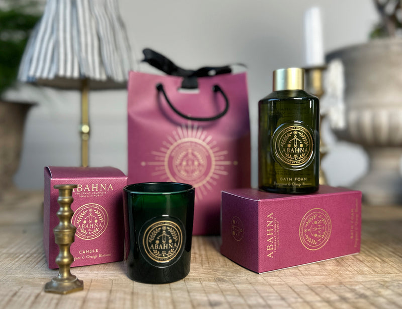 Mini bath foam and scented candle set – exotic floral relaxation gift by Abahna