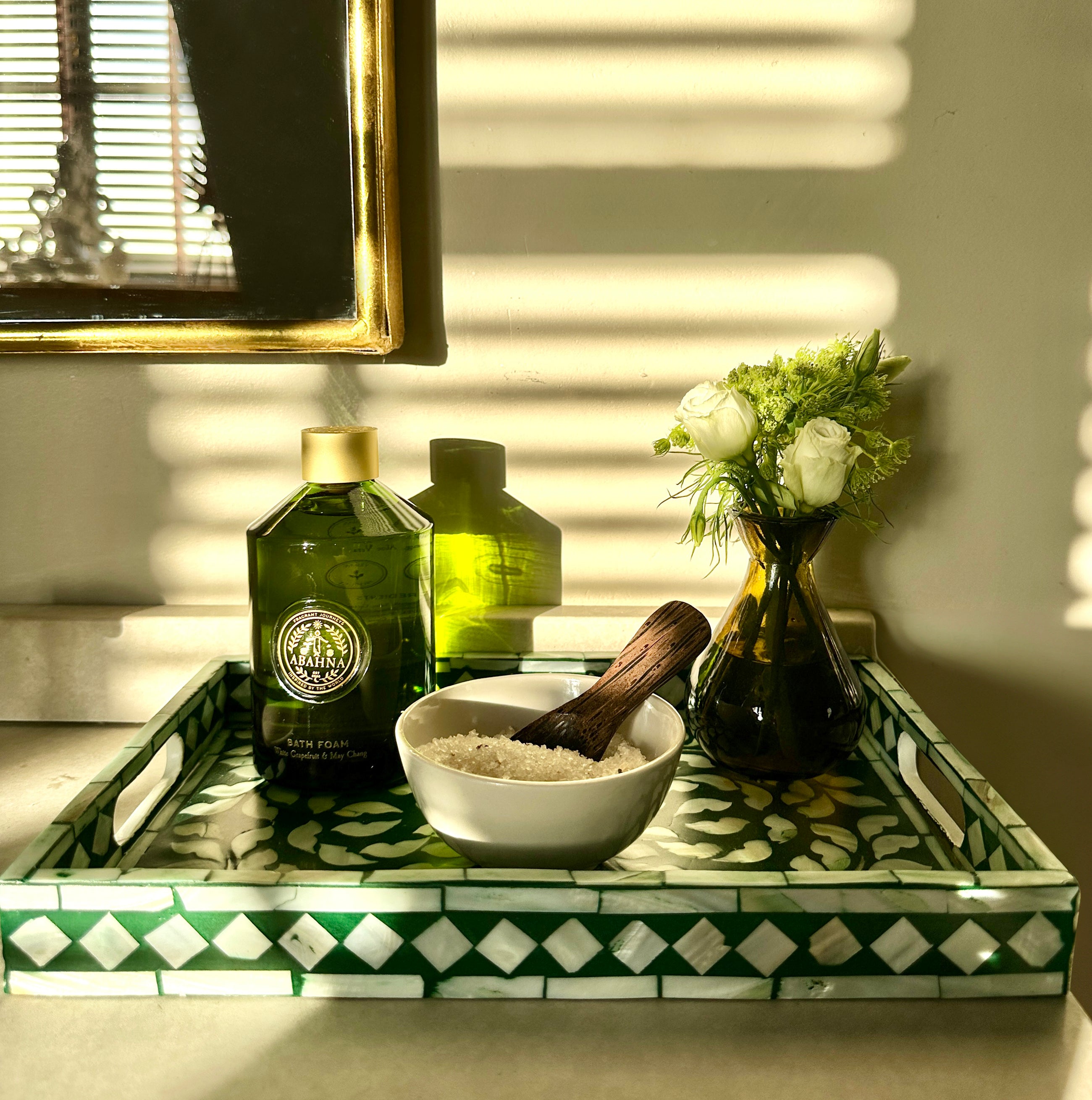 Inlaid mother of pearl tray (green)