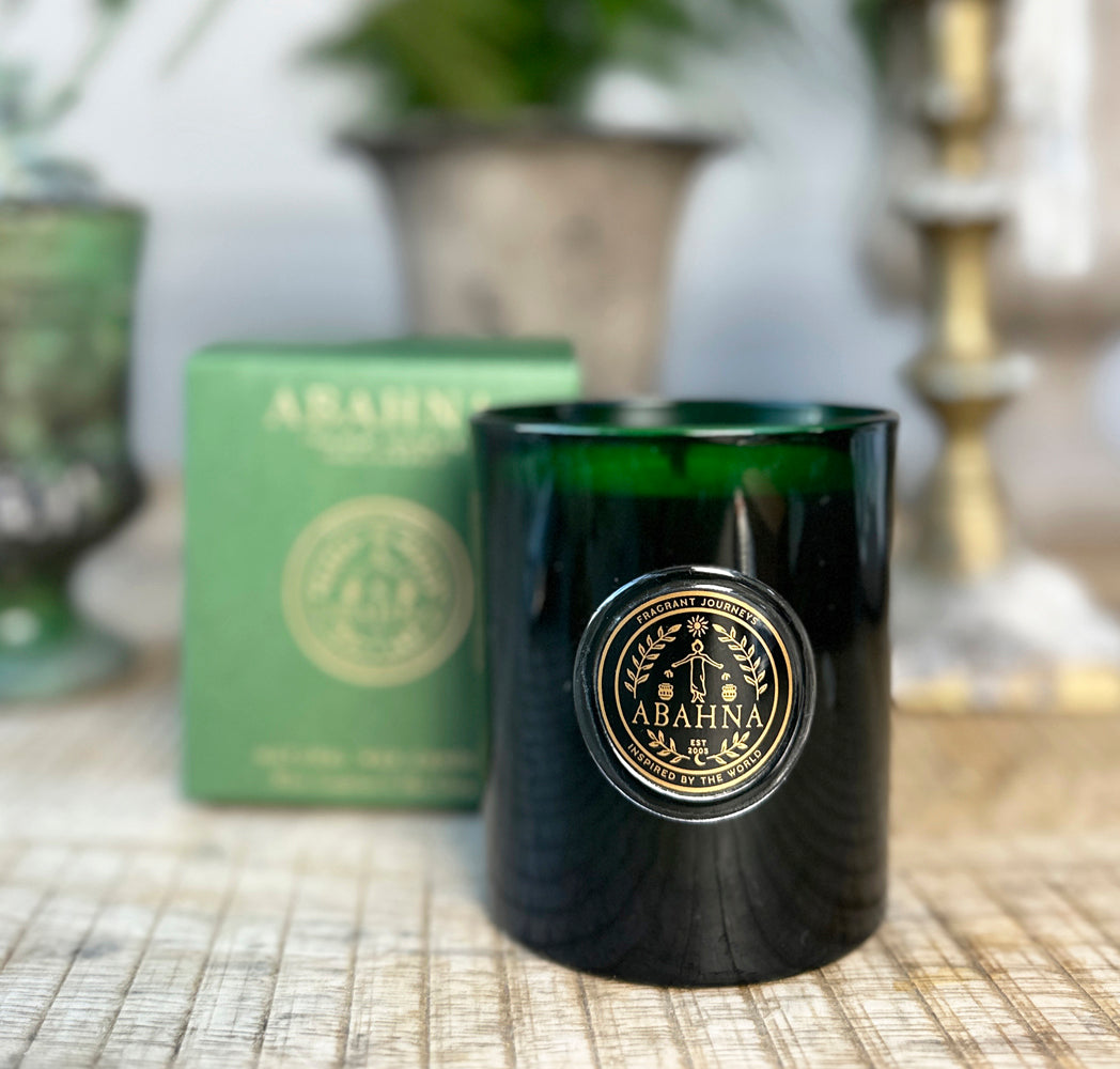 Hand-poured natural wax candle with citrus scent – Abahna
