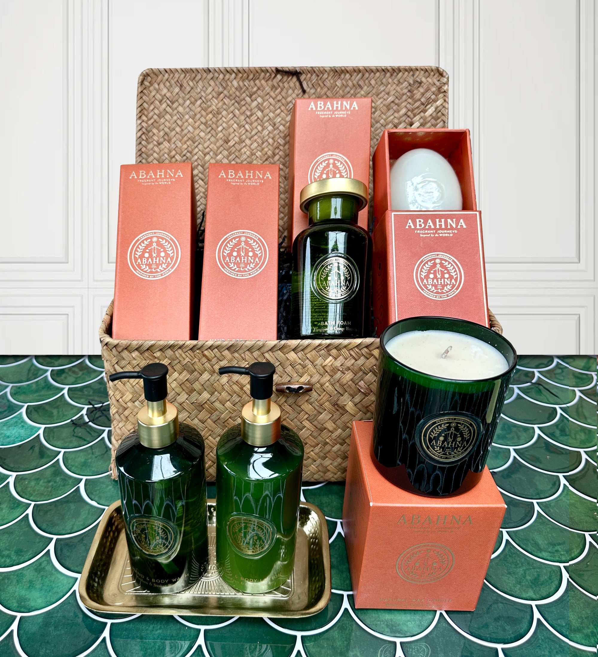 Bath Connoisseur's Hamper - Mandarin & Sicilian Bergamot